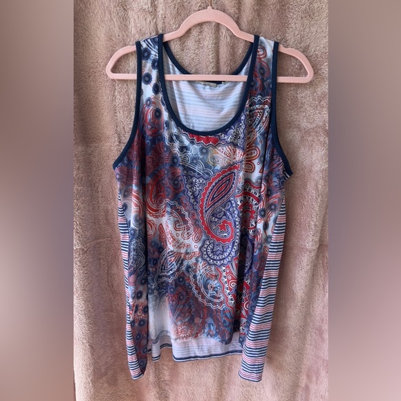 🇺🇸 Patriotic Paisley Sleeveless Tank – Red, White & Blue Vibes - Picture 1 of 3